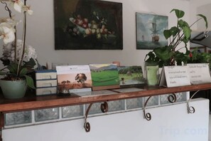 Unclassified image, 3 of 3, button - Kaset Guesthouse (Bangkok)