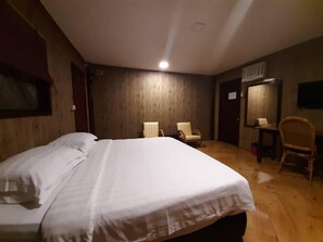 Room - Dragon Inn Floating Resort (Semporna)