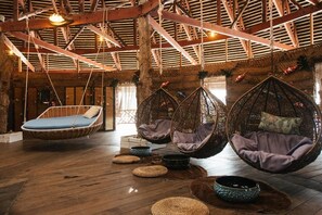 Interior - Dragon Inn Floating Resort (Semporna)