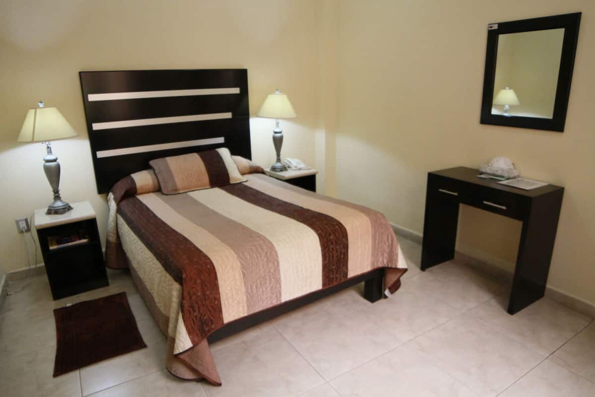 Basic Suite | WiFi (free), bed sheets