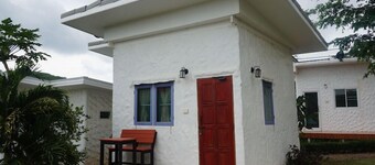 Whiterock Resort Pakchong