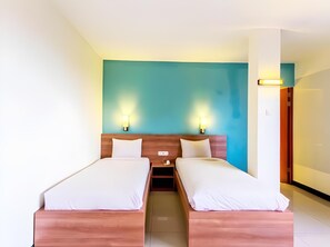 Room - New Moonlight Hotel (Bandung)