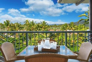 Outdoor dining - E401 - Top Floor 2BR, Great Value, Prime Location, Perfect for Families! (Kapaa)