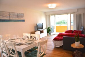 Apartment, 2 Bedrooms | Living area | Flat-screen TV - Lac & Montagne (Preverenges)
