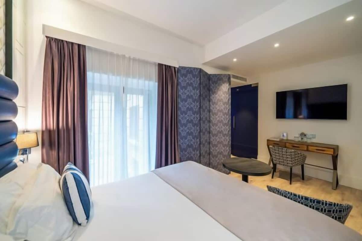 1 chambre, literie de qualité supérieure, couette en duvet d'oie