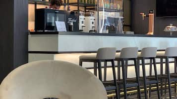 Bar (en el alojamiento)