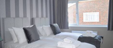 Huis, 5 slaapkamers (Sleeps 10) | 5 slaapkamers, individueel gedecoreerd, individueel gemeubileerd