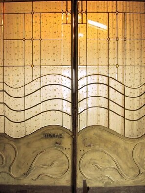 Free cribs/infant beds, free WiFi, bed sheets