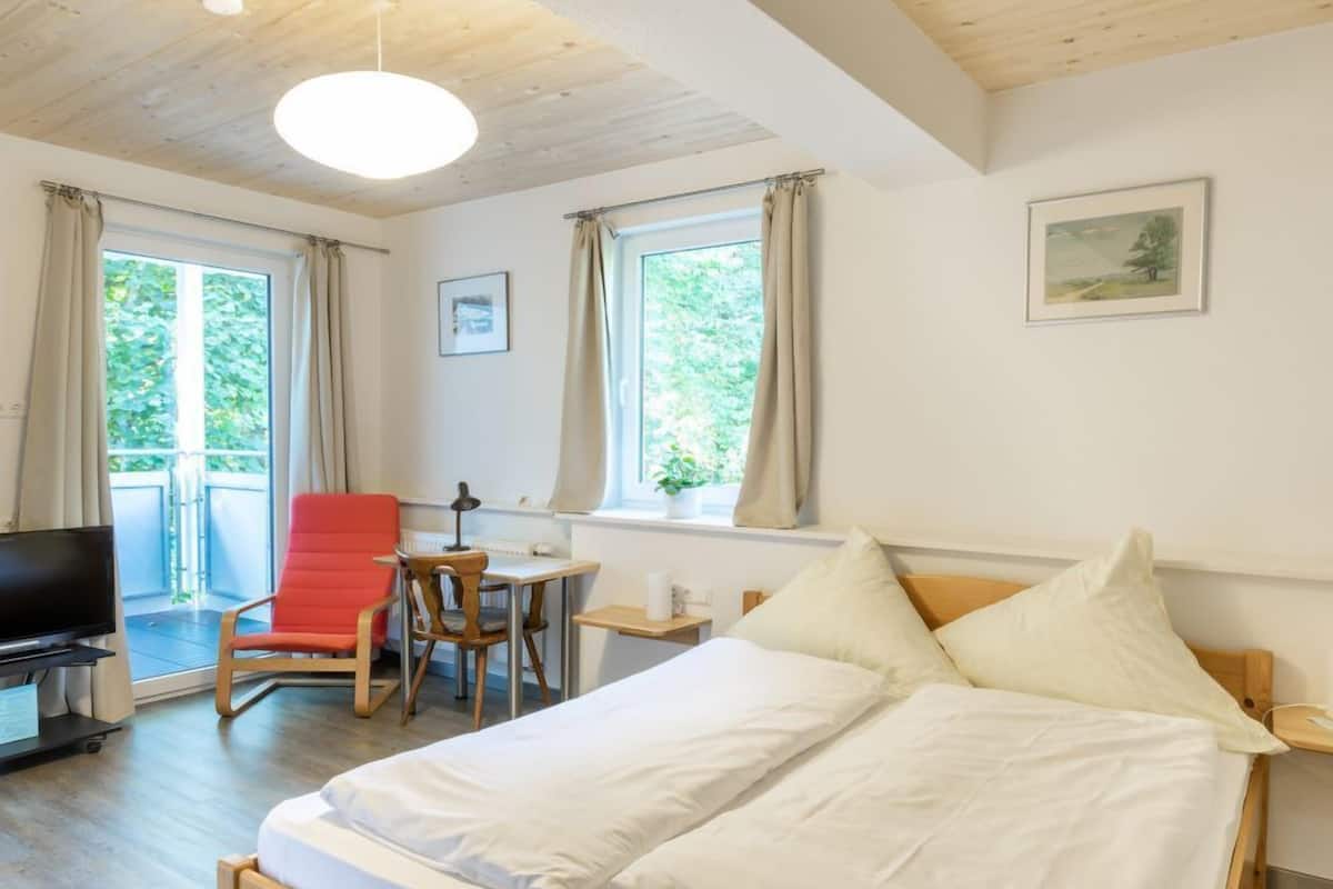 Een bureau, gratis wifi
