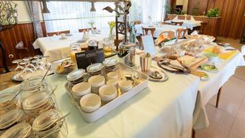 Desayuno buffet incluido todos los días