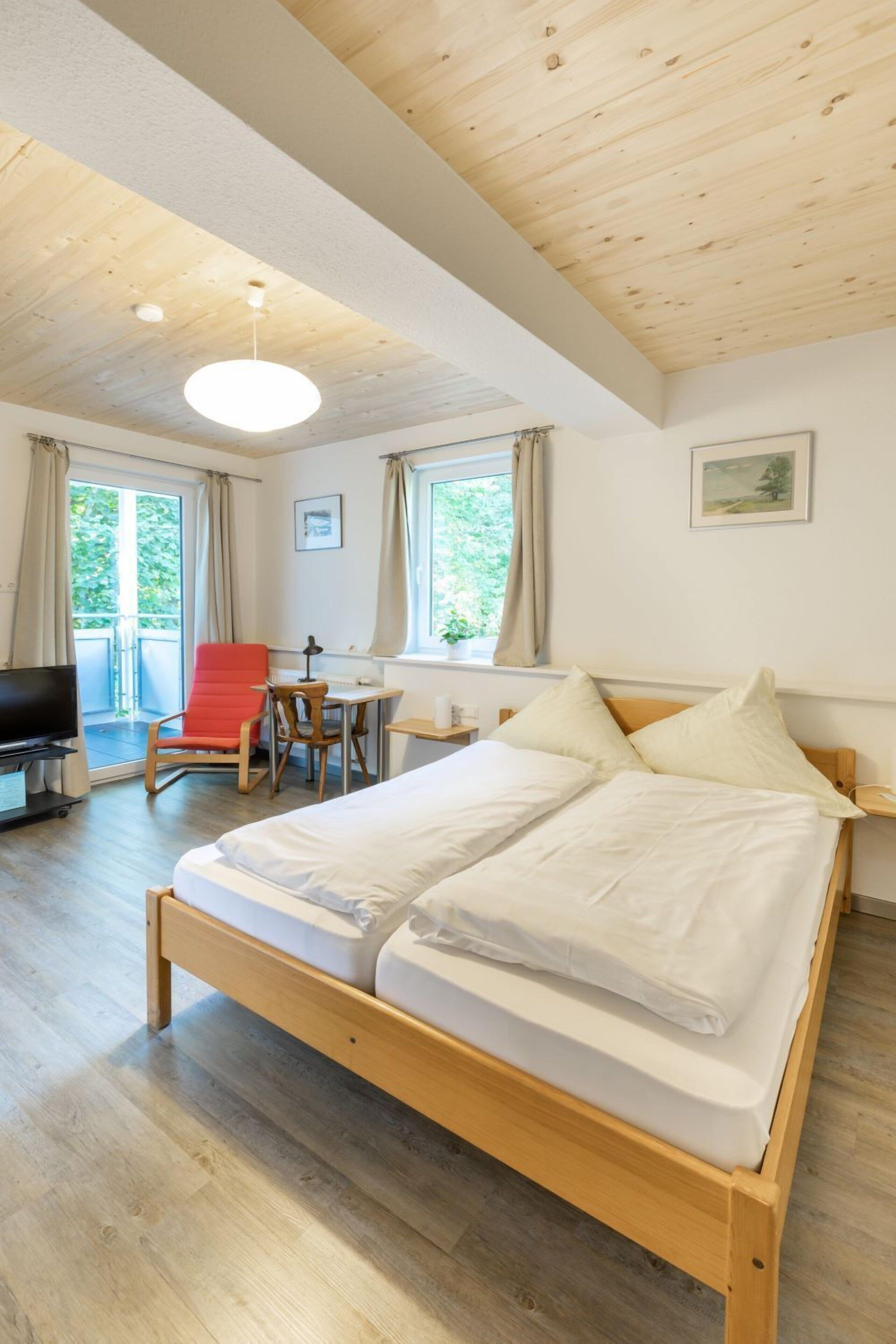 Schreibtisch, kostenloses WLAN