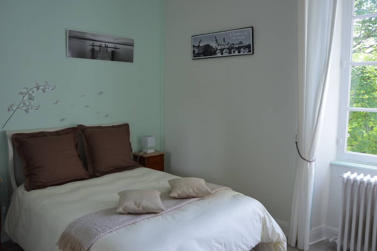 Double Room (Fins Bois) | 1 bedroom, individually decorated, individually furnished