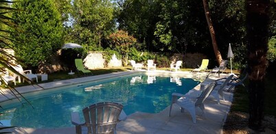 Le Logis Des Bessons