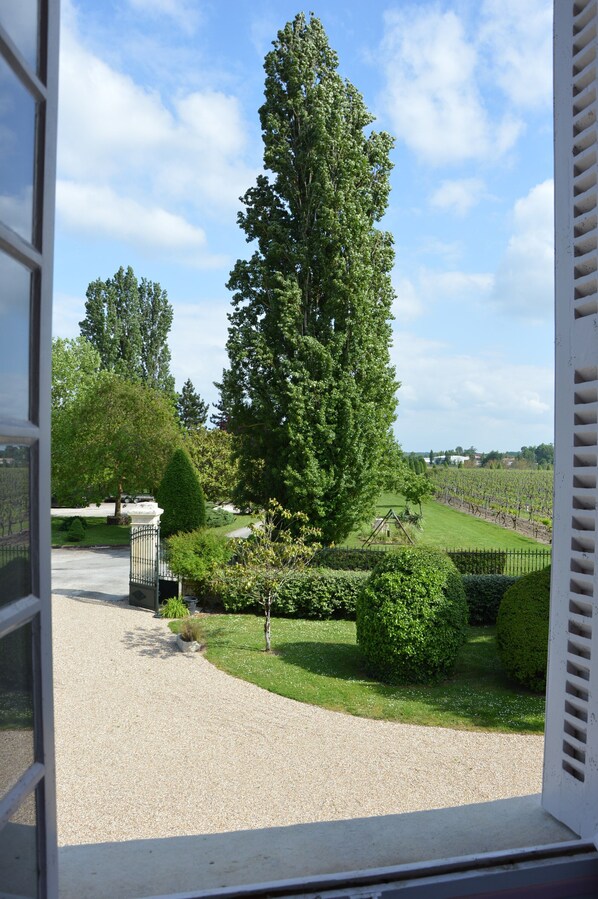 Twin Room (Borderies) | Garden view