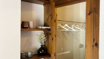 Room | Free WiFi, bed sheets