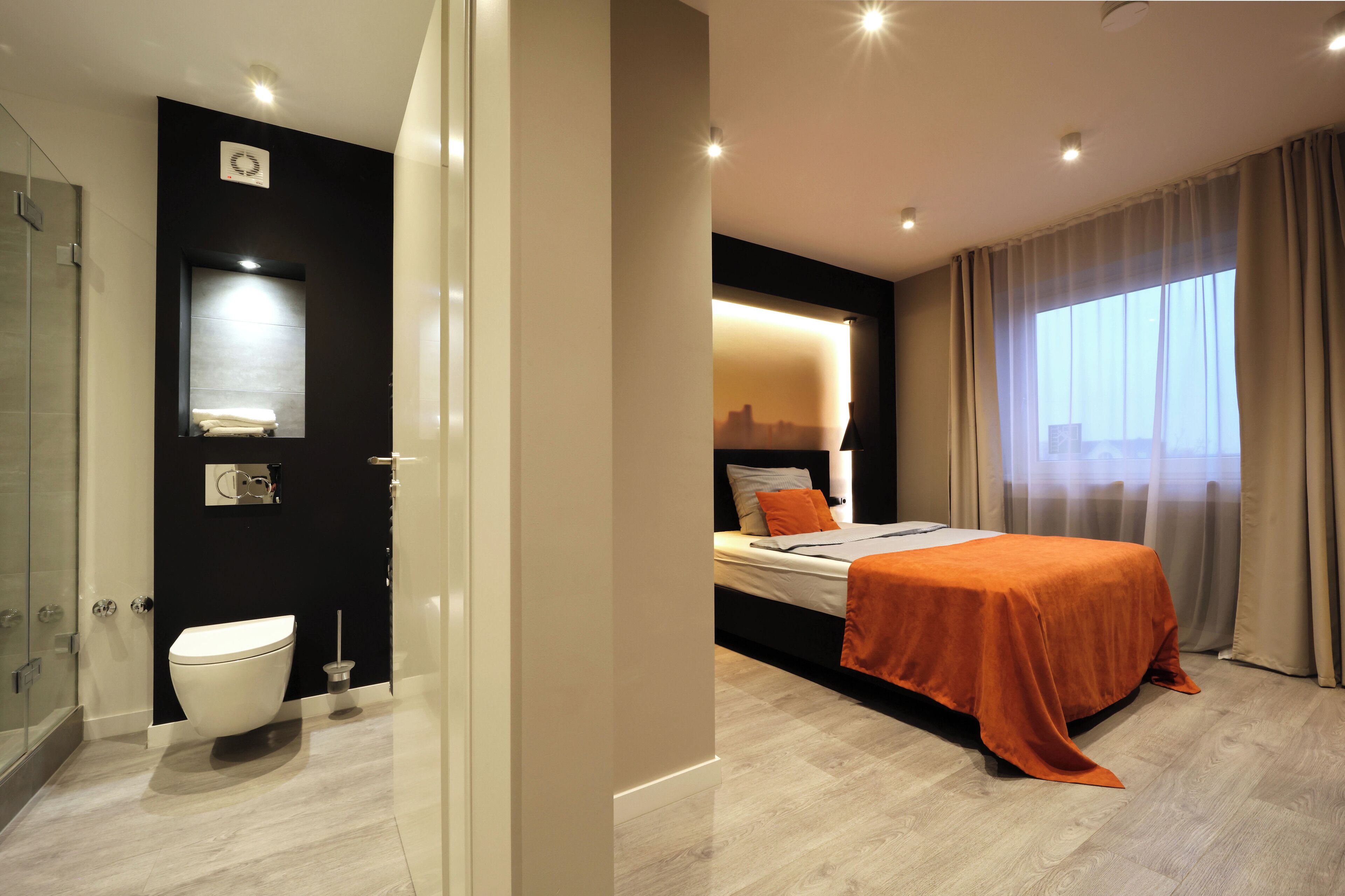 classic room | 1 bedroom, premium bedding, desk, laptop workspace