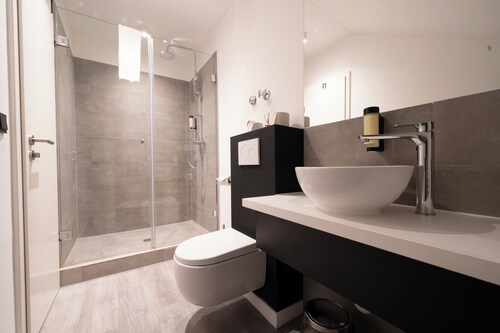 JustStay Ratingen Hotel & Apartments
