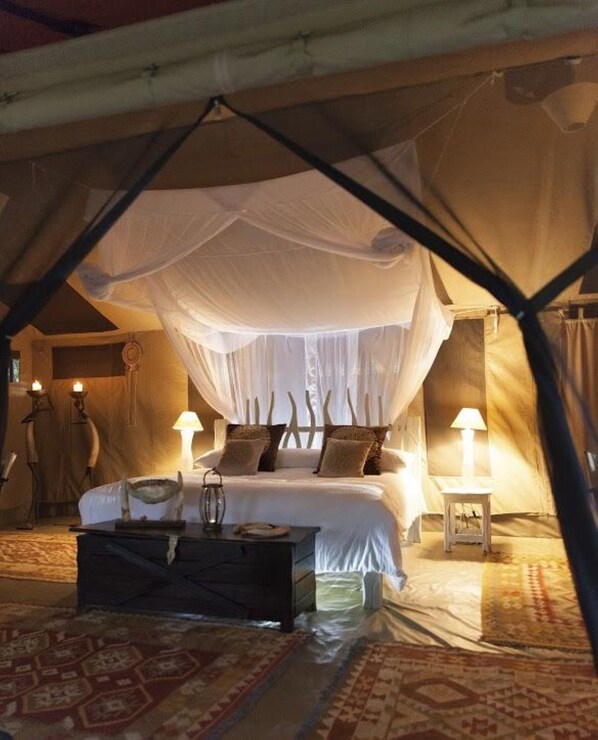 Luxury Tent | Desk, blackout drapes, bed sheets