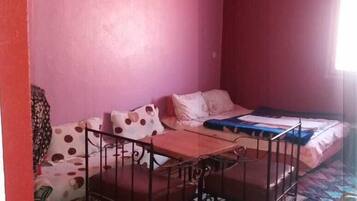 Free WiFi, bed sheets