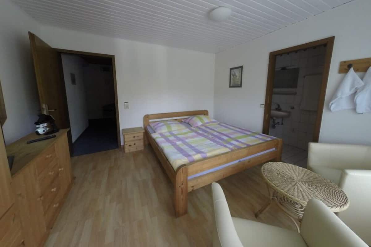Standard-Doppelzimmer
