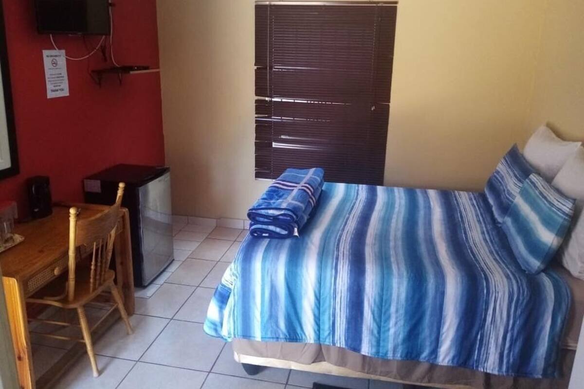 Iron/ironing board, free WiFi