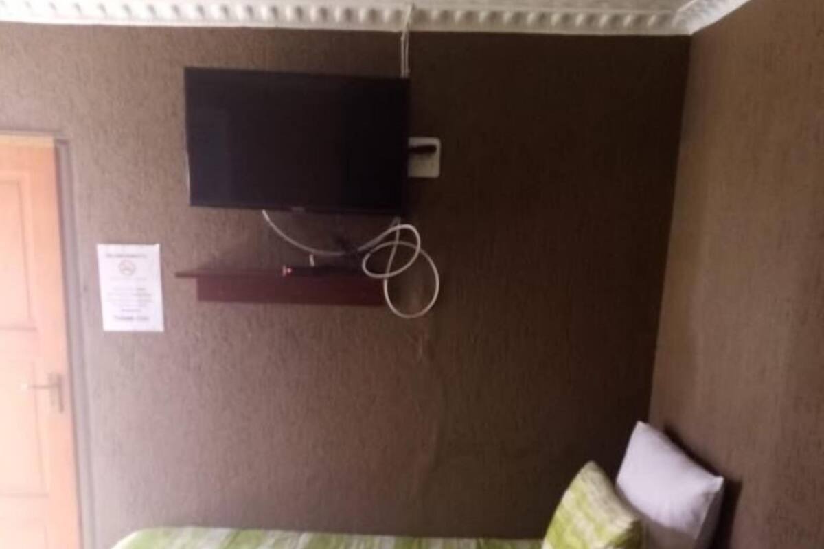 Iron/ironing board, free WiFi
