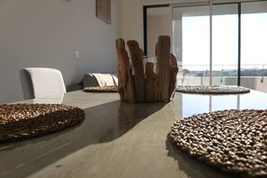 تناول الطعام