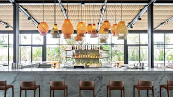 Bar (en el alojamiento)