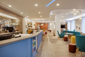 Bar (on property) - Hampton by Hilton Manchester City, Northern Quarter (Manchester)