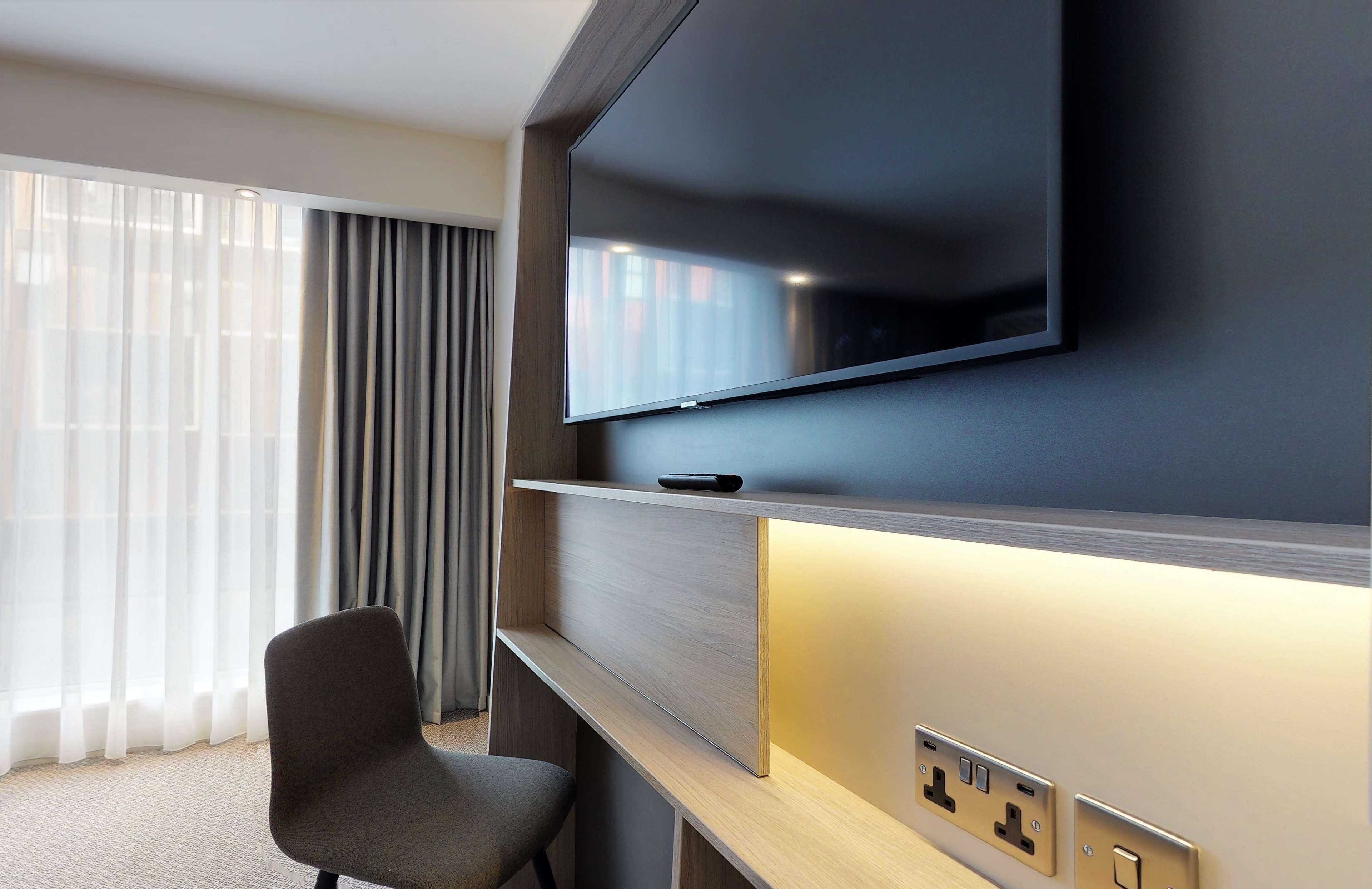 1 bedroom, in-room safe, desk, laptop workspace