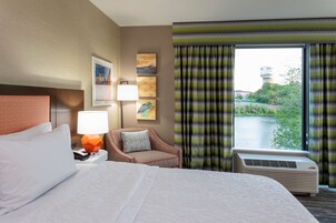 Ropa de cama de alta calidad y escritorio 