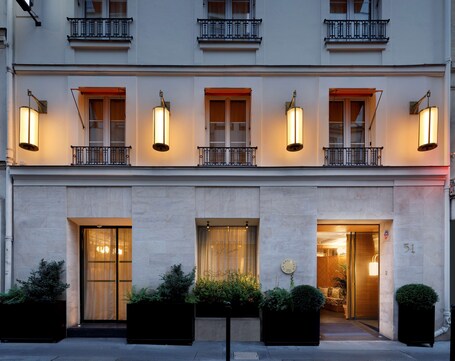 Le Belgrand Hotel Paris Champs Elysees, Tapestry by Hilton - Image 1