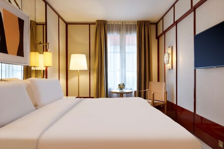 Le Belgrand Hotel Paris Champs Elysees, Tapestry by Hilton - Image 11
