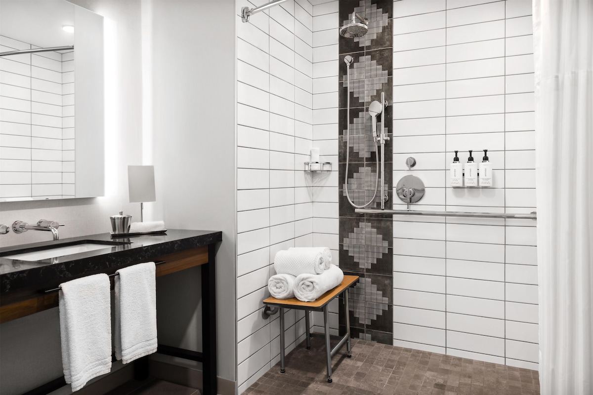 Bathroom shower