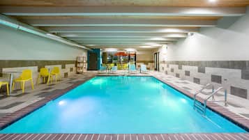 Indoor pool, pool loungers
