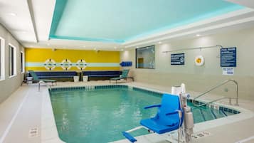 Indoor pool, pool loungers