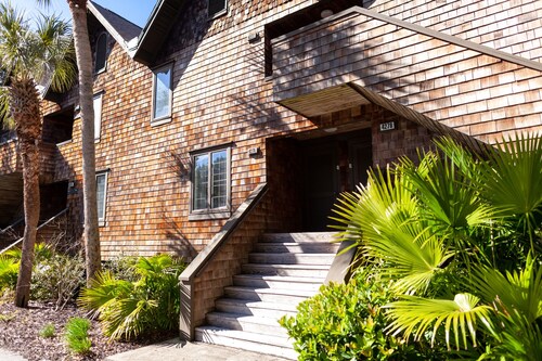 Pääsy rannalle, keskeinen sijainti, suosittu yhteisö Kiawahilla