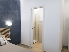 1 habitación y caja de seguridad en la habitación 