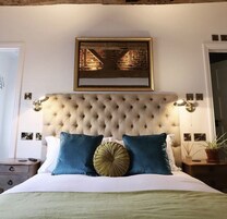 디럭스 더블룸 | 고급 침구, 필로우탑 침대, 객실 내 금고, 각각 다른 스타일의 인테리어