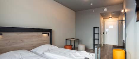 Twin Room | Free WiFi, bed sheets