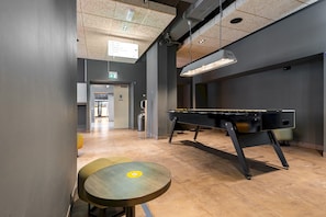 Lobby lounge - a&o Copenhagen Sydhavn - Hostel (Copenhagen)