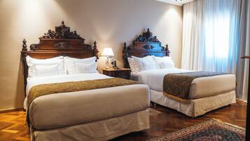 Executive Twin Room | Premium bedding, down comforters, memory foam beds, minibar