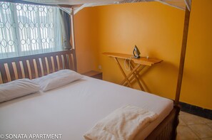 3 quartos, ferros/tábuas de passar roupa, Wi-Fi, roupa de cama