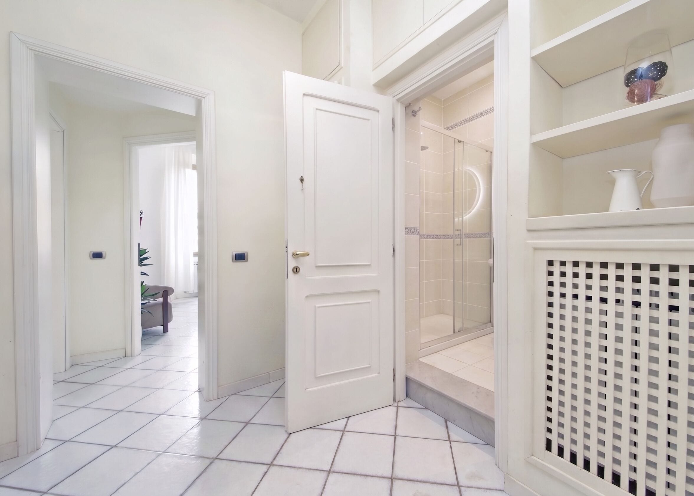 Residenza VIII | Badezimmer | Dusche, Regendusche, Haartrockner, Bidet