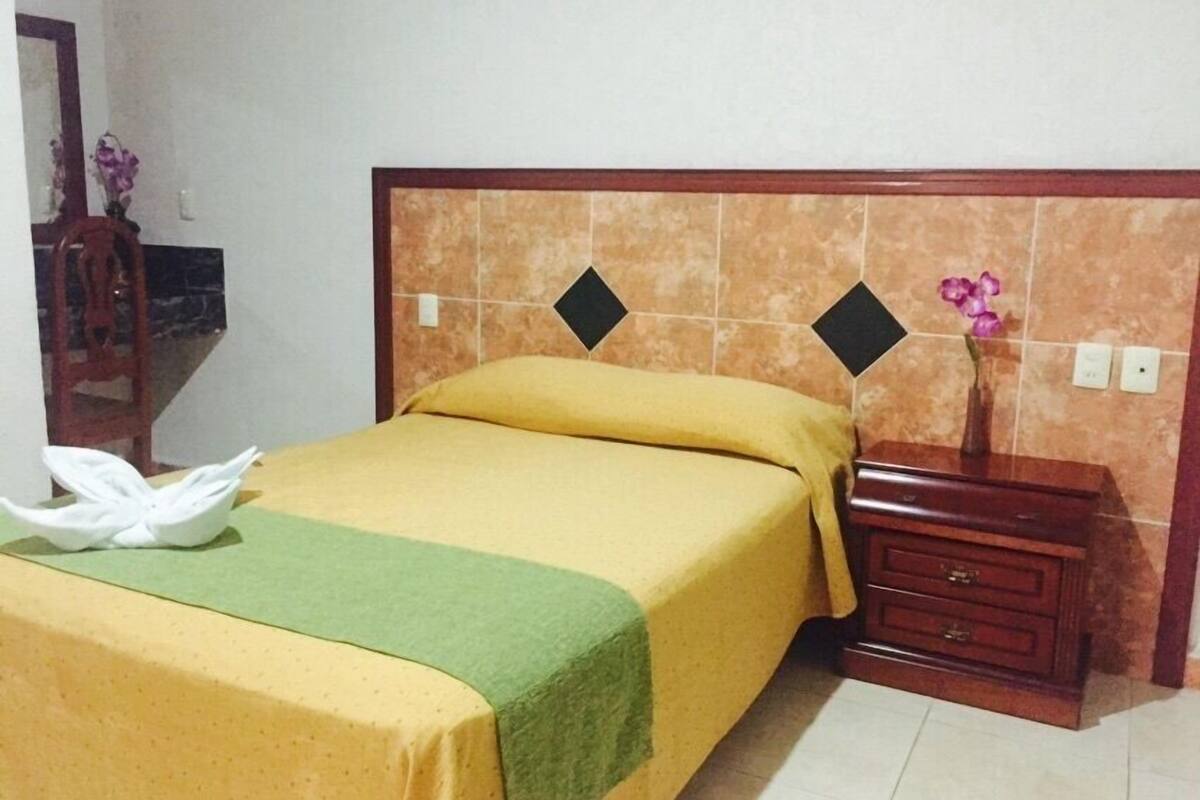 Standard Single Room | WiFi (free)