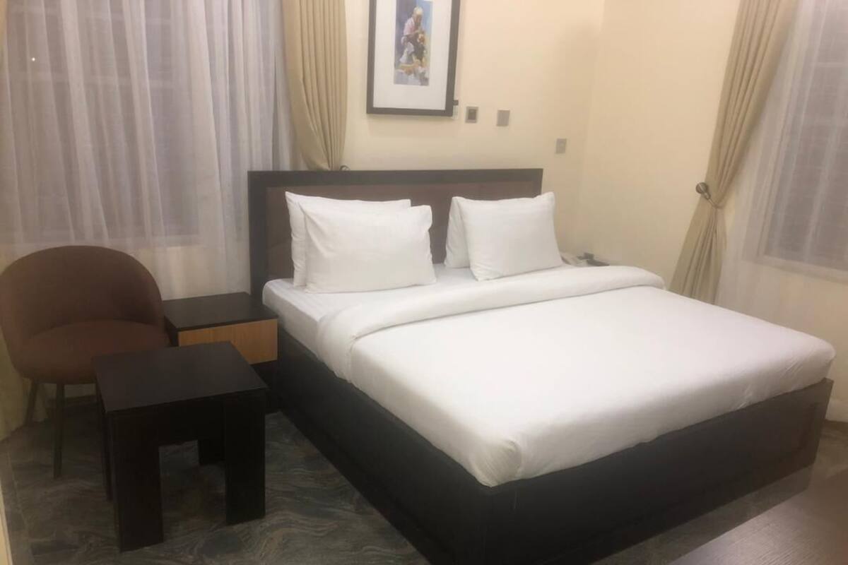 In-room safe, desk, laptop workspace, iron/ironing board