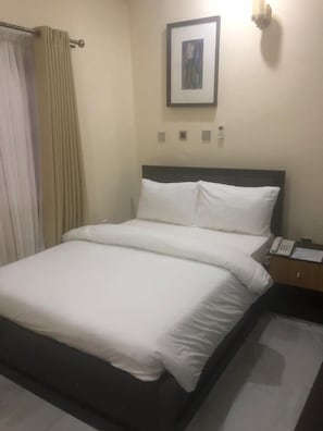 In-room safe, desk, laptop workspace, iron/ironing board