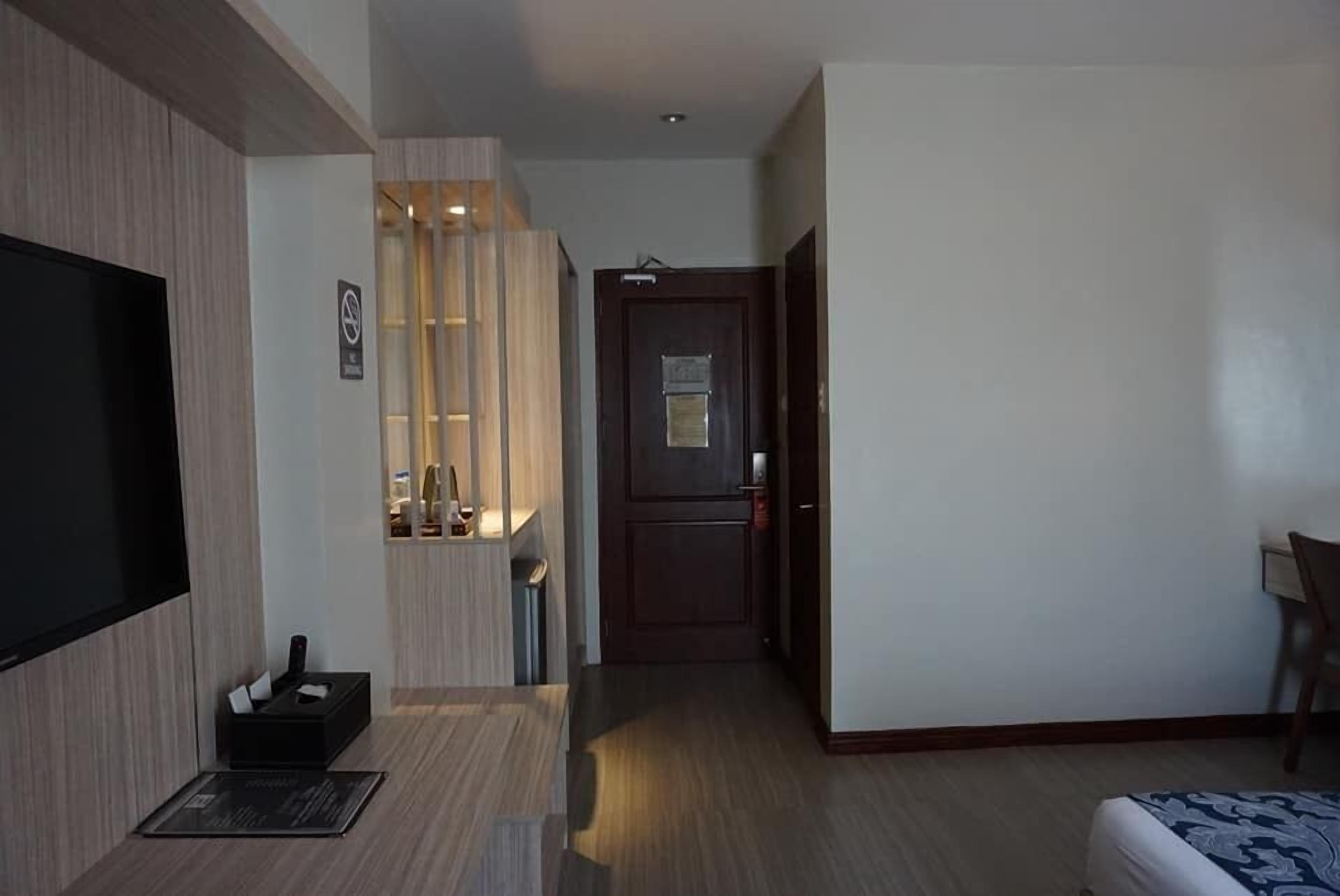 Két bảo mật tại phòng, bàn, bàn ủi/dụng cụ ủi quần áo 