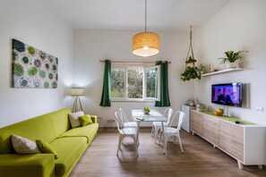 Apartment | Living area | Flat-screen TV - My Home Sorrento (Sorrento)