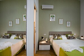 Apartment | 1 bedroom, blackout drapes, iron/ironing board, free cribs/infant beds - My Home Sorrento (Sorrento)